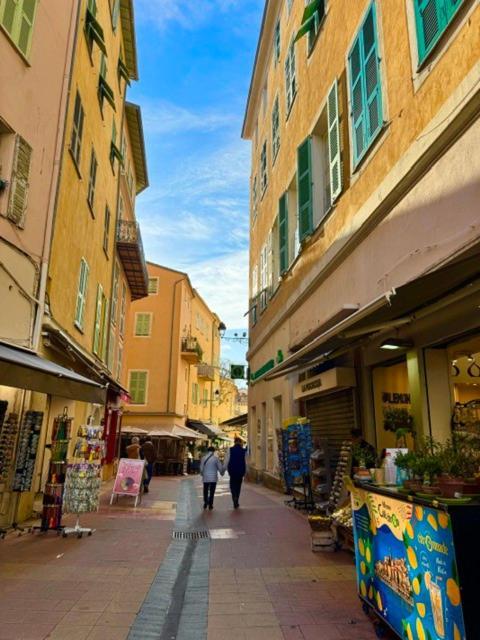 Petit - Vieux *